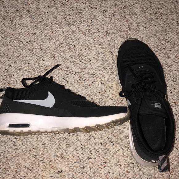 Women’s Nike Air Max Thea - Picture 2 of 5